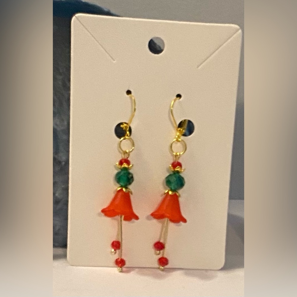 NEW Acrylic flower earrings